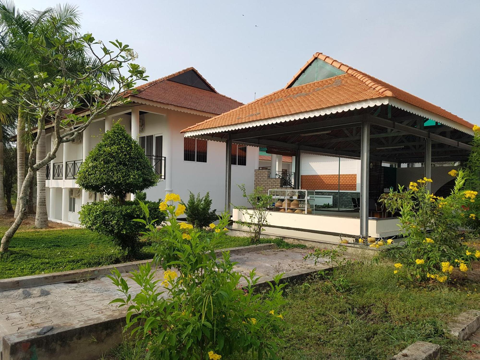 Kdl Lang Noi Tan Lap - Tan Lap Floating Village Moc Hoa Bagian luar foto